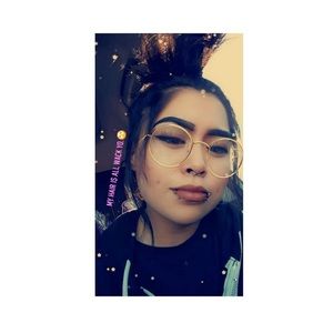 Meet your Posher, Jade